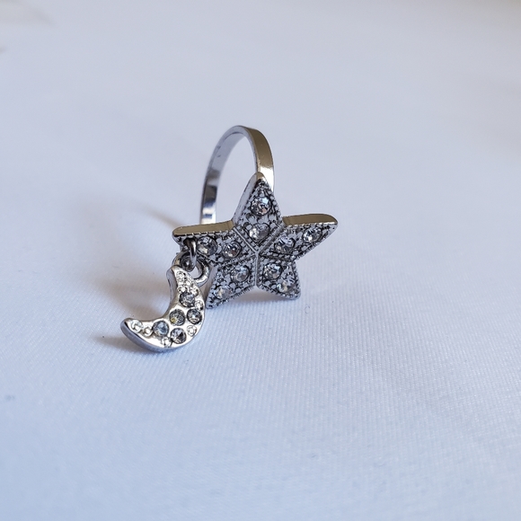 Star Ring With Moon Charm - Picture 2 of 16